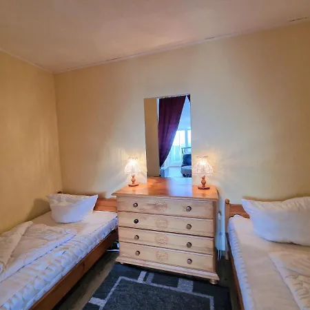F12-001 Apartment *